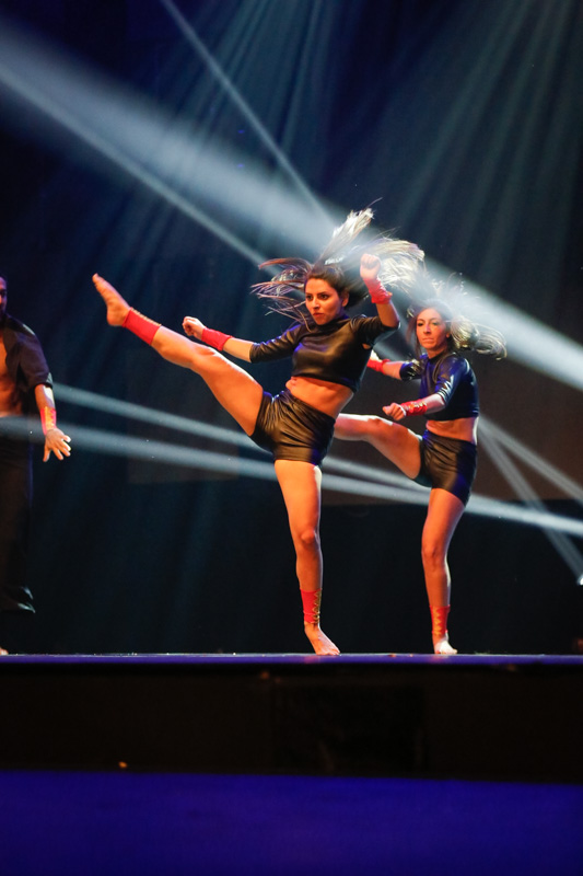 Tribe Dance Hold Your Dream 